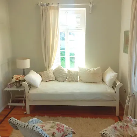 Country house Roselyn Manor *